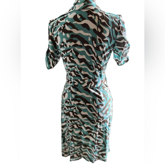Diane Von Furstenberg Camo Print Wrap Dress - Picture 4 of 10